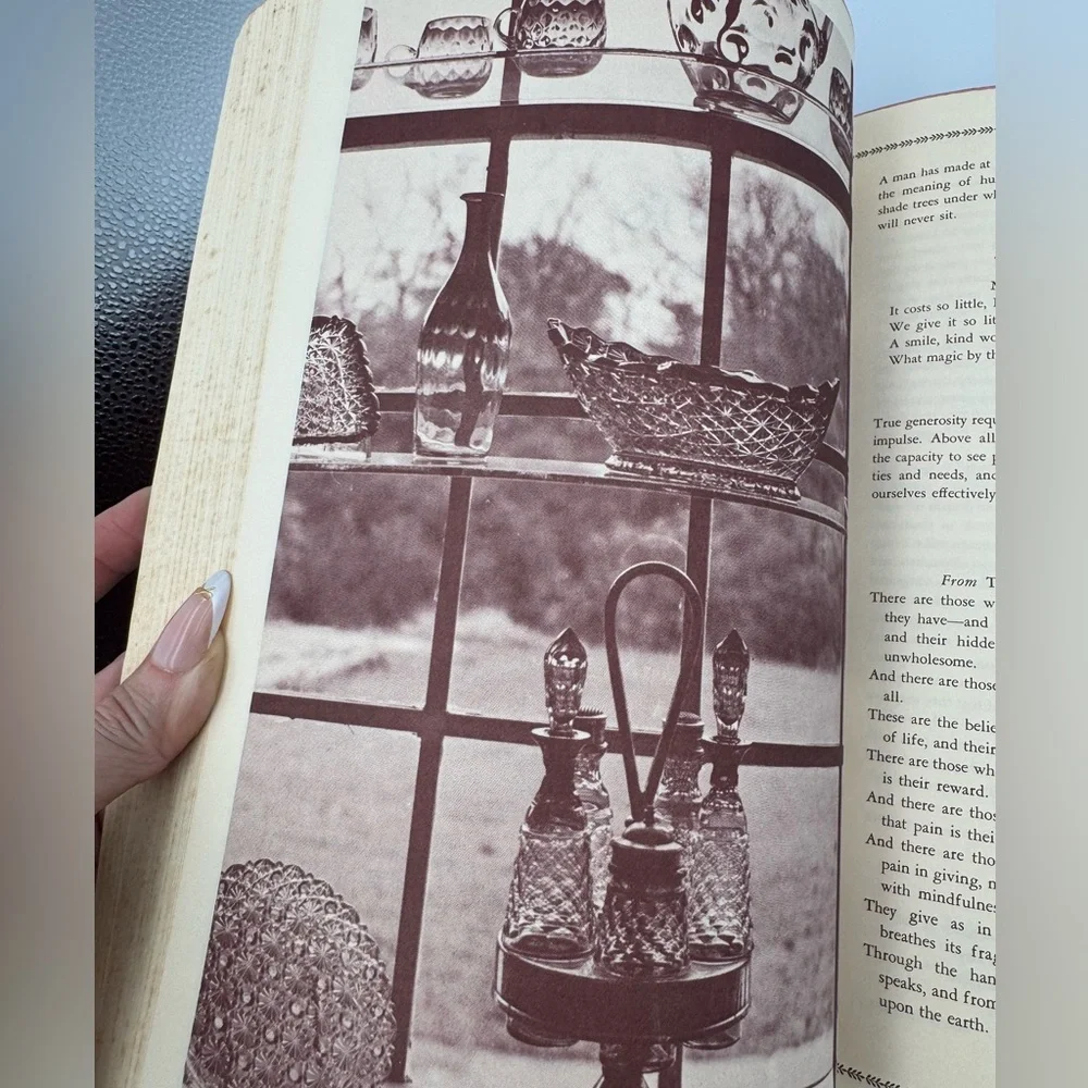 Vtg The‎ Treasure Chest Charles L Wallis 1965 Large Inspirational Book Inscribed
